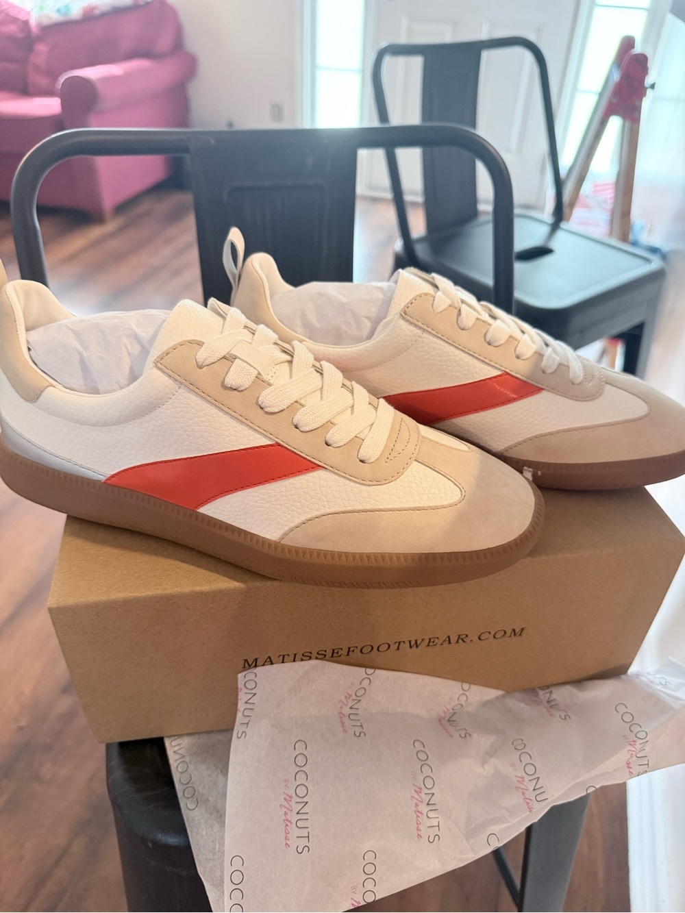 Matisse Cream & Red Retro Low-Top Sneakers